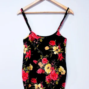Camisole noire fleurie (l)