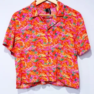 Chemise courte orange et rose