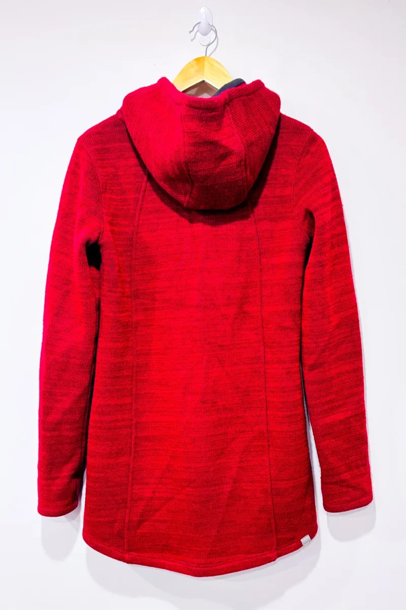 Veste en tricot framboise à capuchon intérieur en polar – Image 9